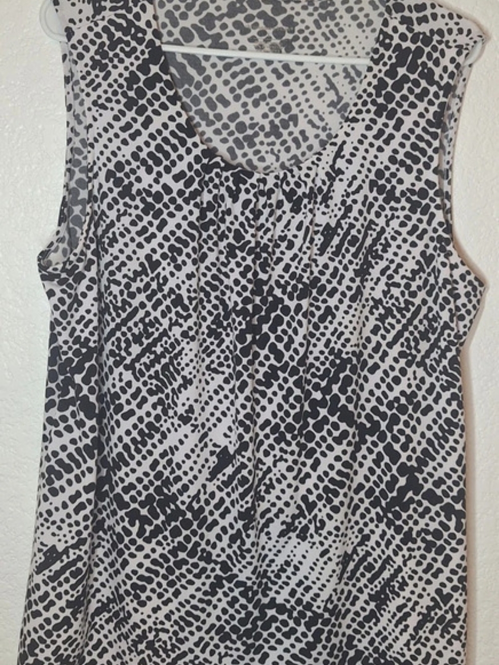 Christopher & Banks Patterned Sleeveless Top Blouse Black White Size Large